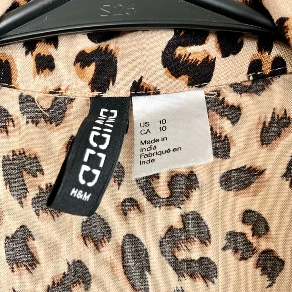 H&M Cheetah Print Self Tie Crop Trop - Picture 2 of 4